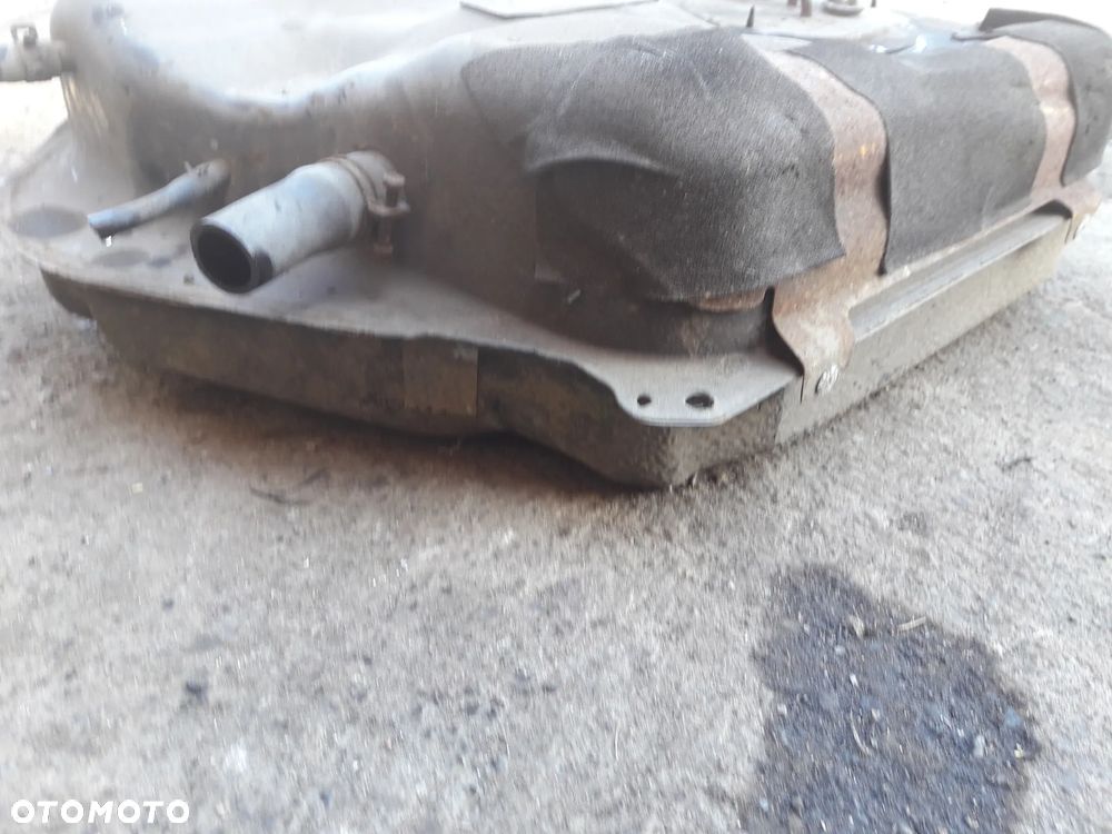 Mazda 5 05-10 CR   1.8 2.0 2.3 2.0 citd Zbiornik Bak Paliwa - 2