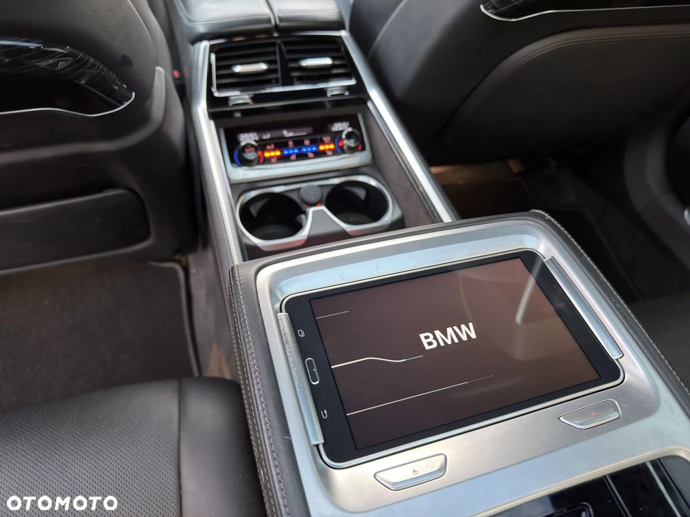 BMW Seria 7 - 12