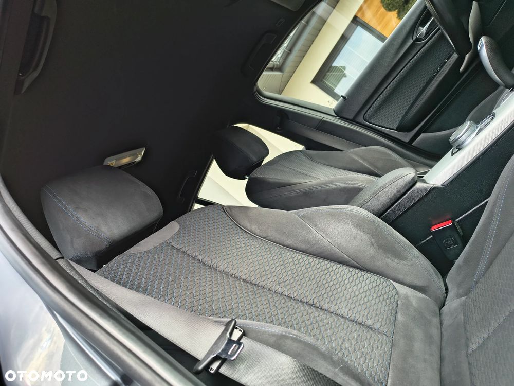 BMW Seria 1 118i Edition M Sport Shadow - 13