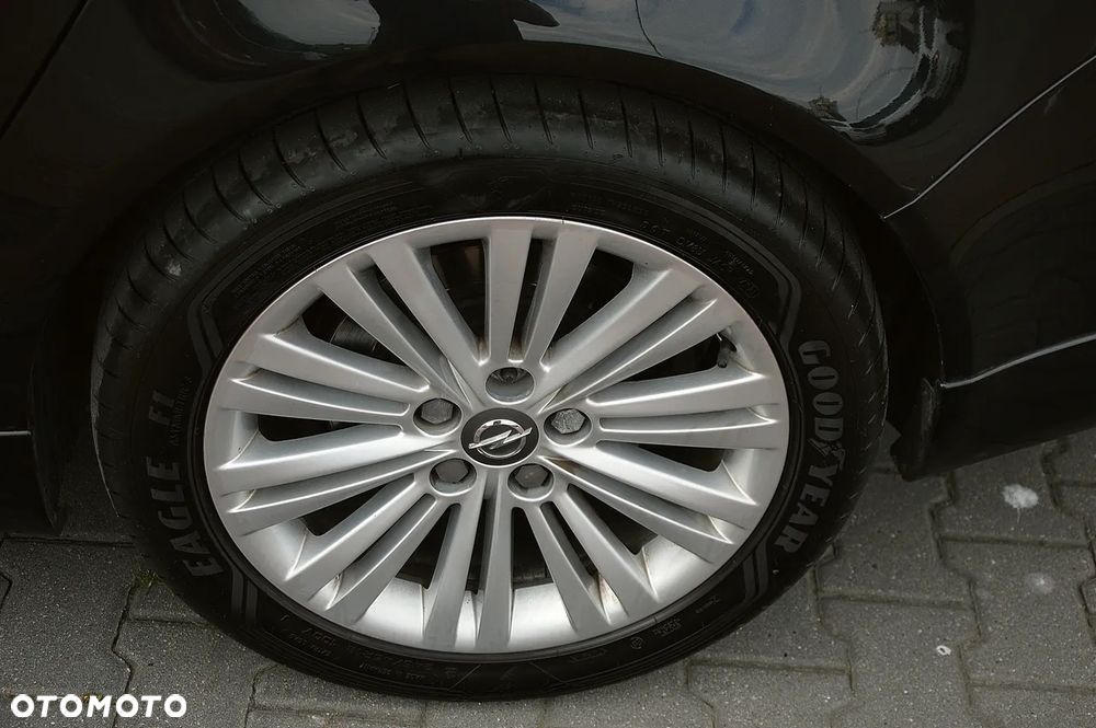 Opel Insignia 2.0 Bi Turbo CDTI 4x4 - 11