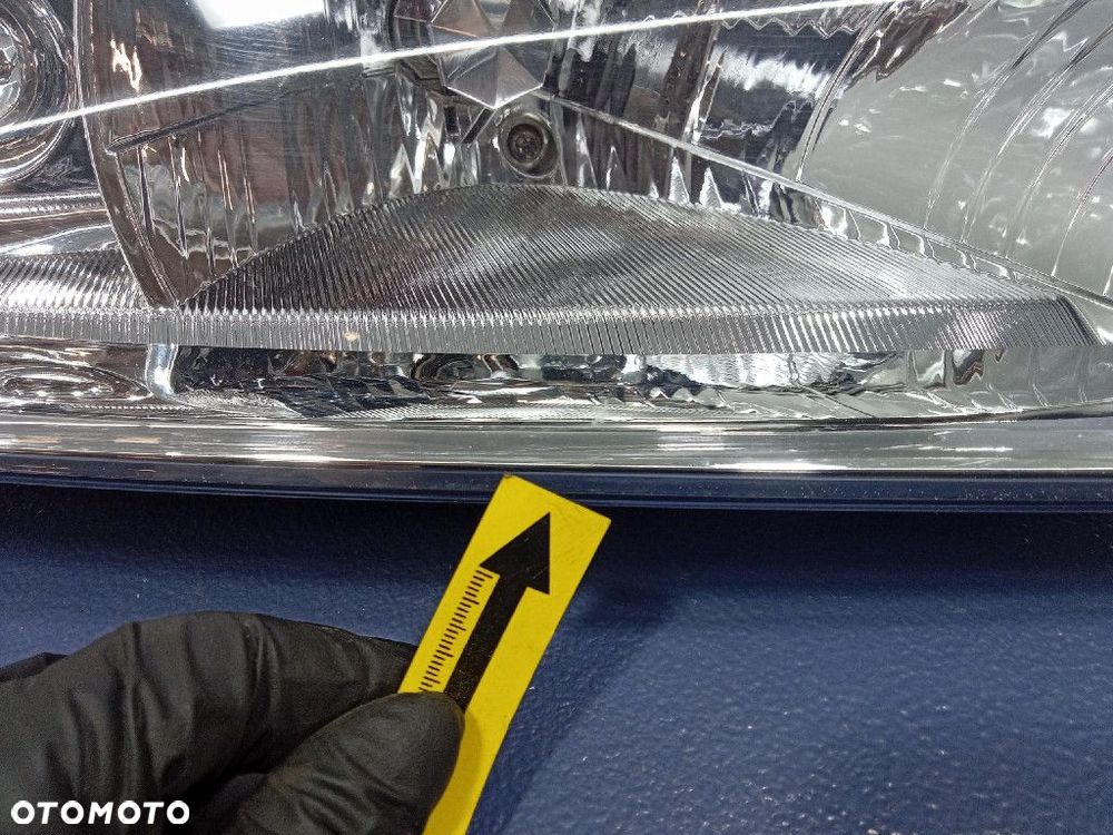 SKODA OCTAVIA I LIFT 00- REFLEKTOR PRAWY LAMPA H4 EU 20-6231 - 9