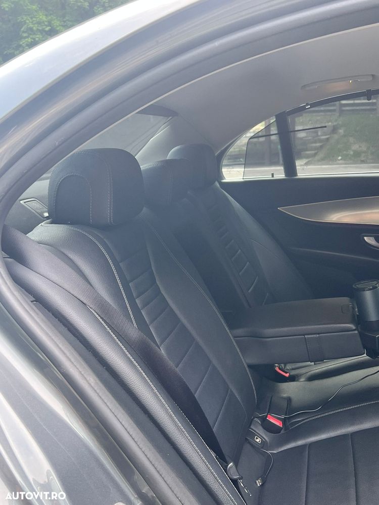 Mercedes-Benz E - 10