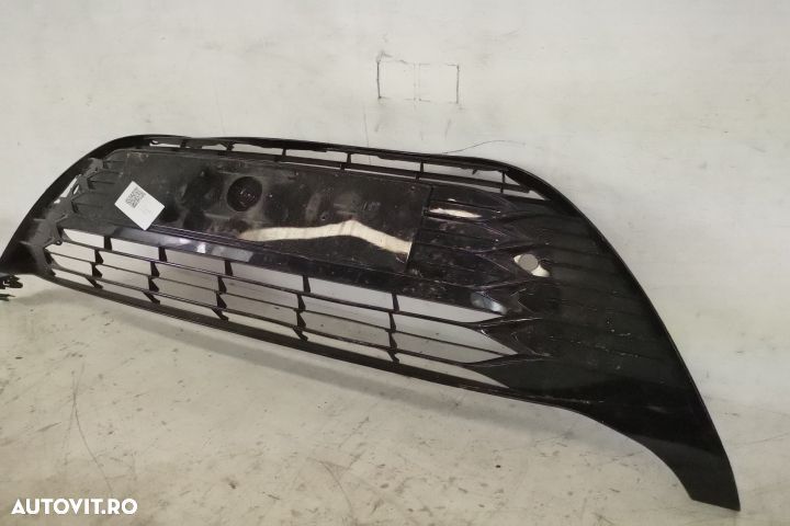 Grila Centrala Radiator Originala In Stare Buna Toyota  Yaris  XP150 [ - 3