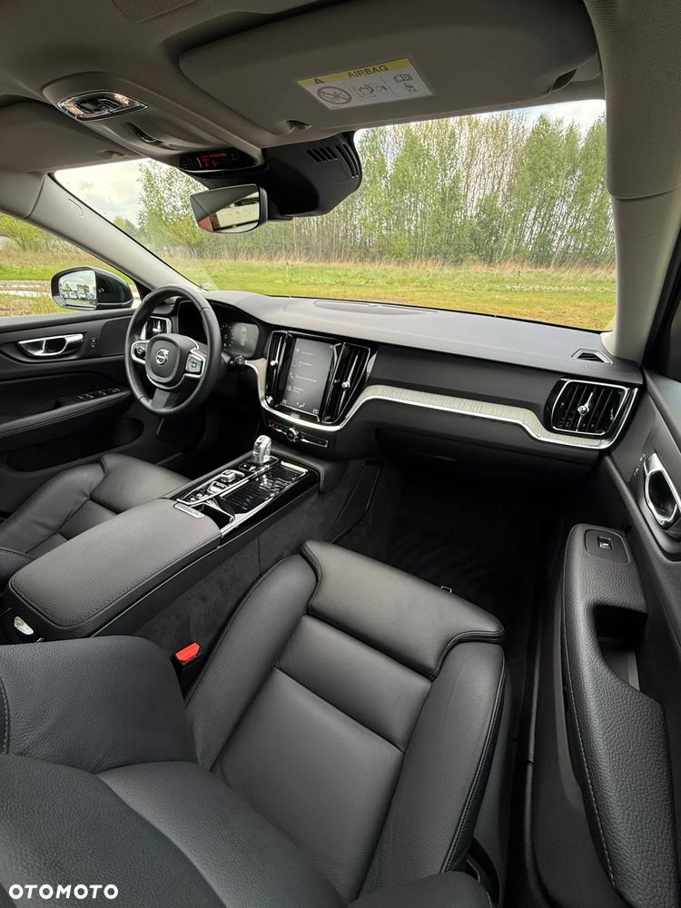 Volvo V60 T8 AWD Recharge Geartronic Inscription Expression - 8