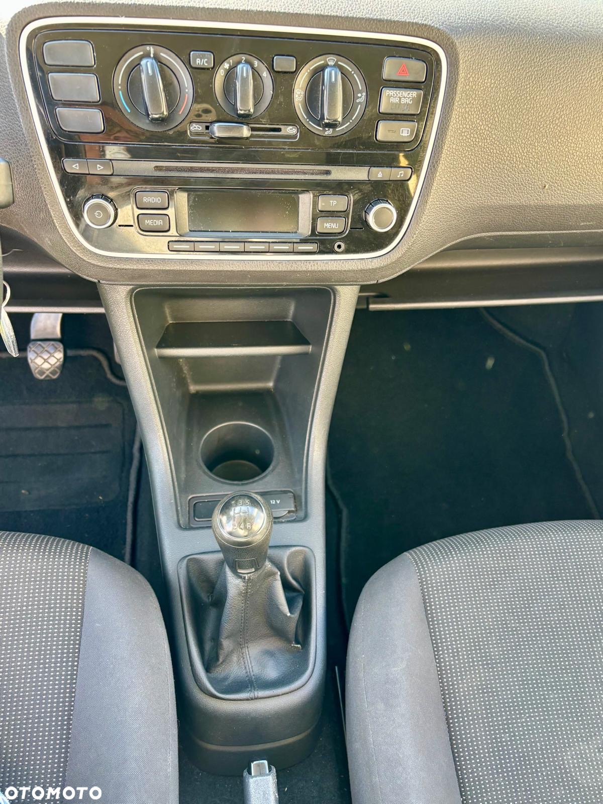 Volkswagen up! - 8