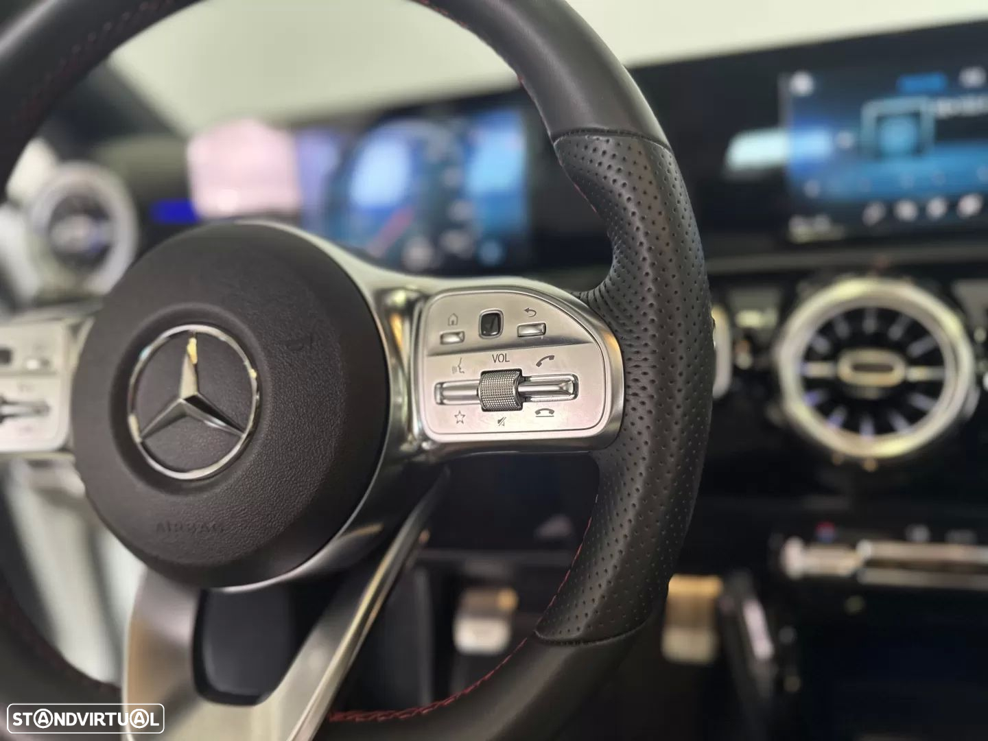 Mercedes-Benz A 160 AMG Line - 35