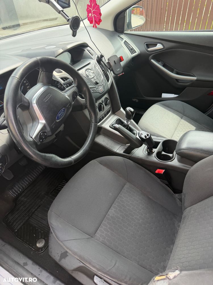 Ford Focus 1.6 TDCi DPF Start-Stopp-System SYNC Edition - 7
