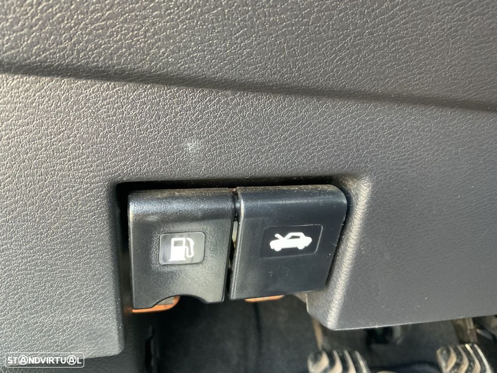 Nissan Micra 1.0 IG-T Tekna - 19