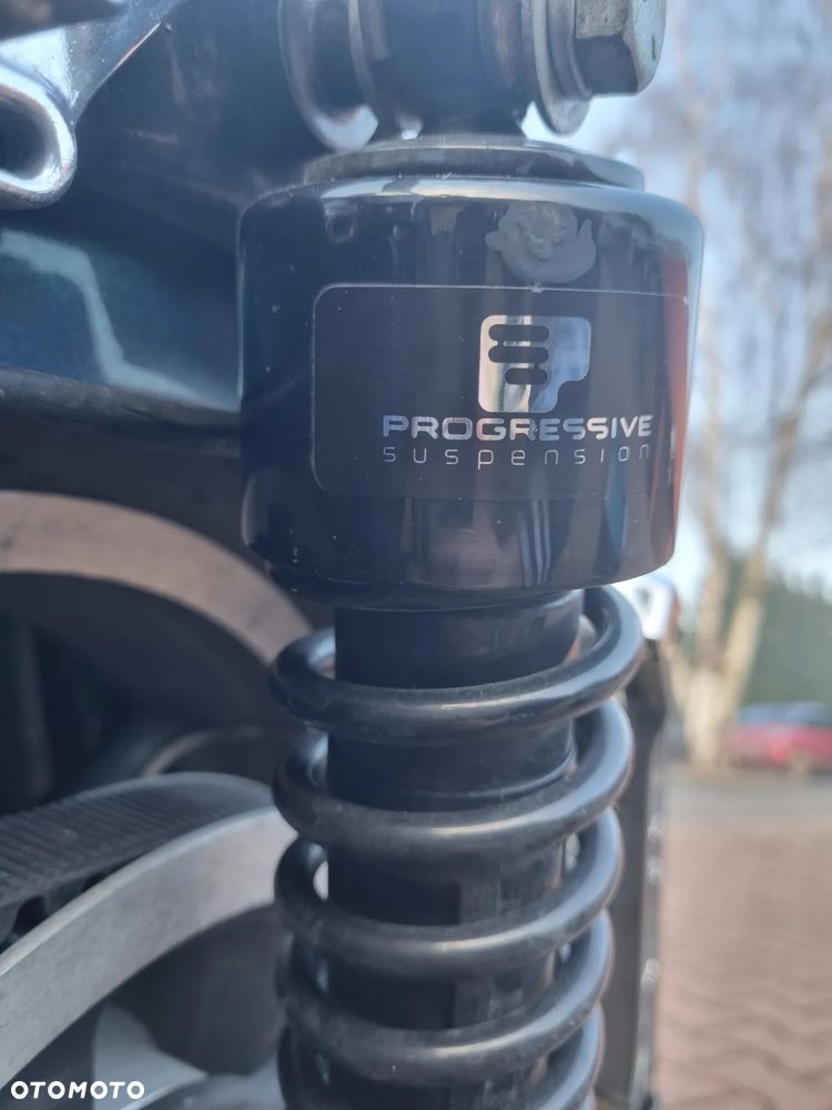 Harley-Davidson Touring Street Glide - 13