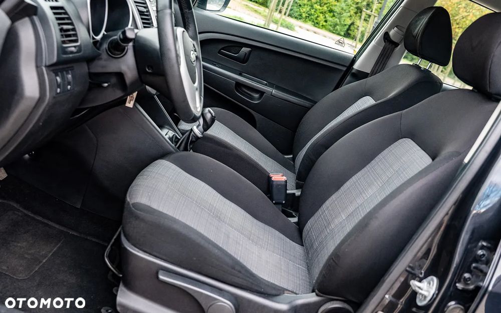 Kia Venga 1.4 L - 11