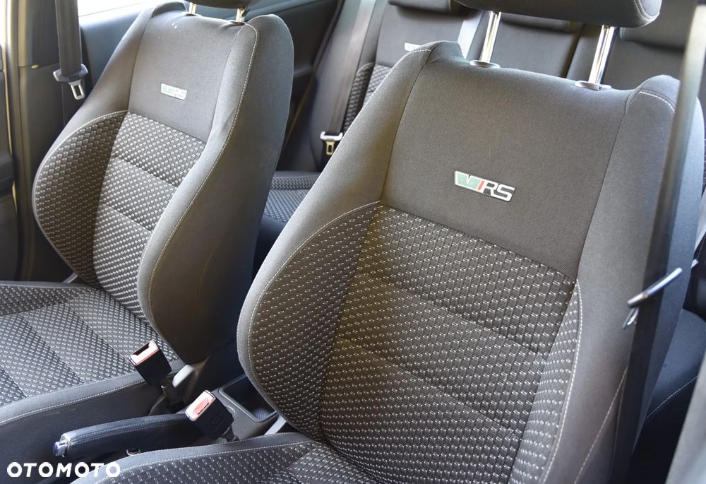 Skoda Fabia 1.4 TSI DSG RS - 15