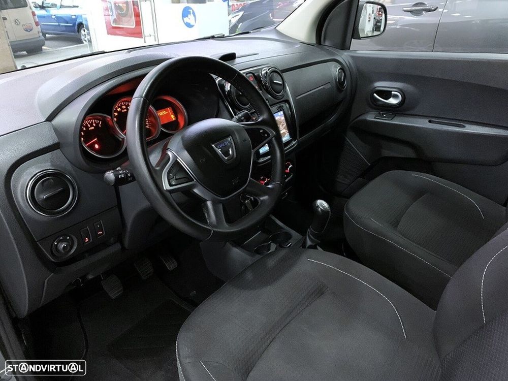 Dacia Lodgy 1.2 TCe Confort 7L - 17