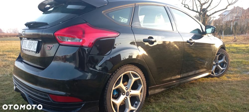 Ford Focus 2.0 EcoBoost ST mit Leder-Sport-Paket - 7