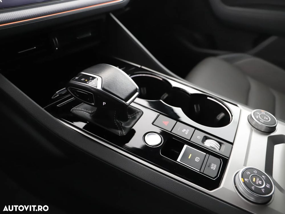 Volkswagen Touareg V6 TDI R-Style - 14