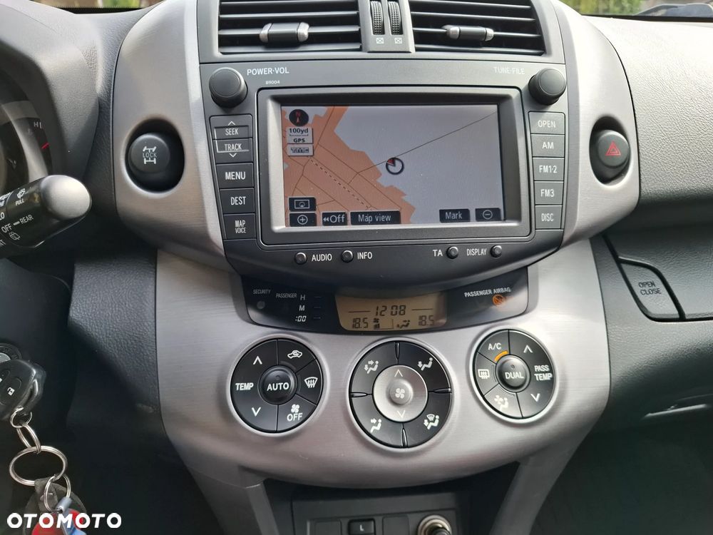 Toyota RAV4 2.0 4x4 Sol - 13