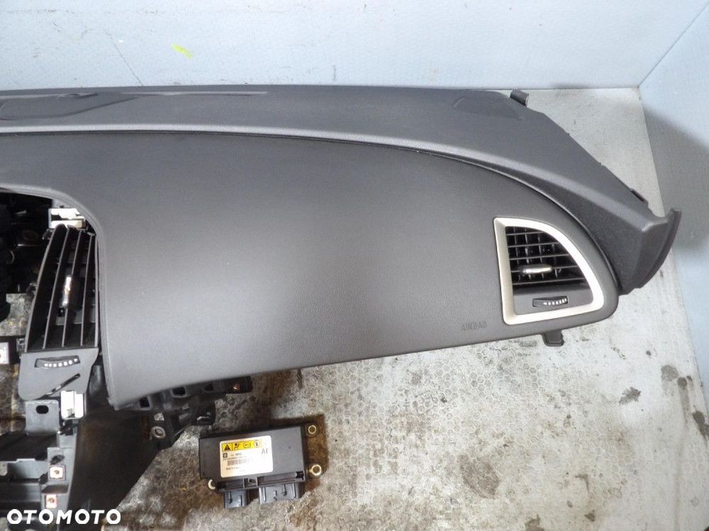 OPEL ASTRA J KONSOLA DESKA AIRBAG KOKPIT - 3
