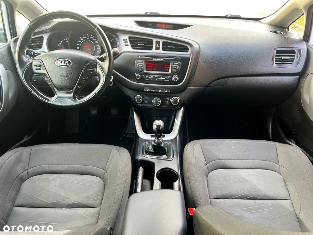 Kia Ceed - 16