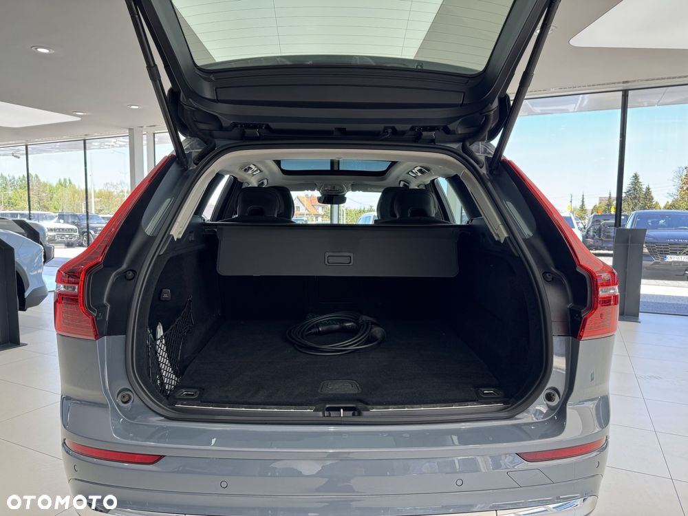 Volvo XC 60 T6 Plug-In Hybrid AWD Inscription - 18