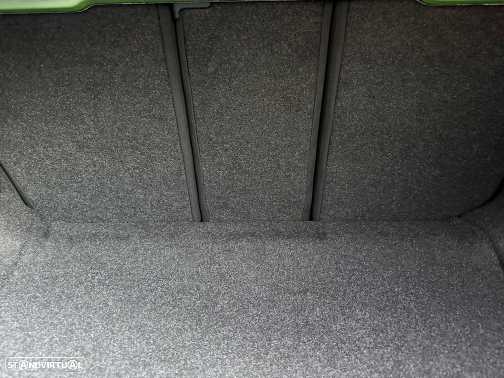 BMW M4 Competition M xDrive - 29