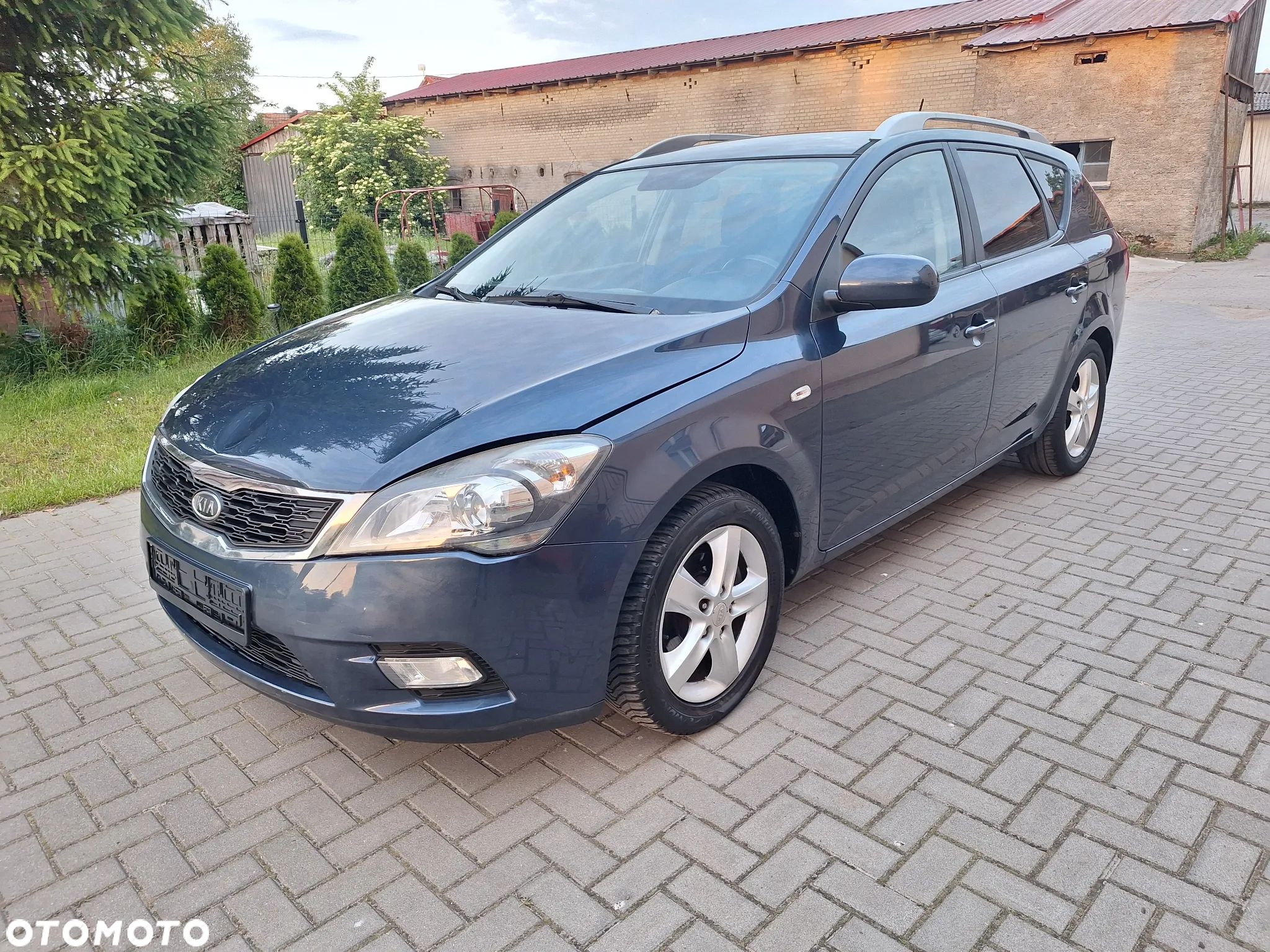 Kia Ceed - 1