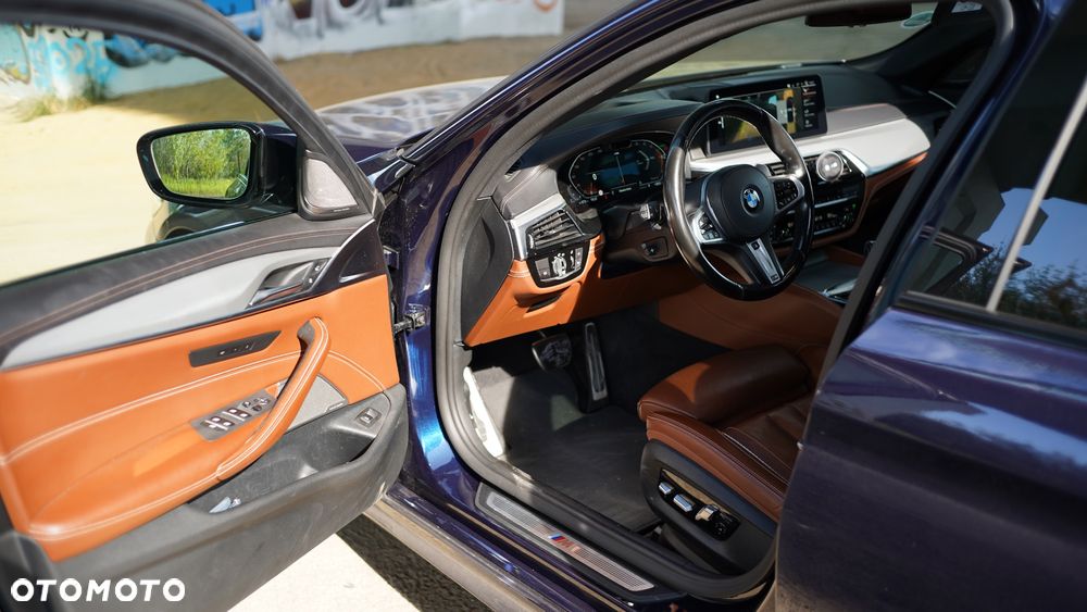 BMW Seria 5 540d xDrive Touring M Sport Edition - 21