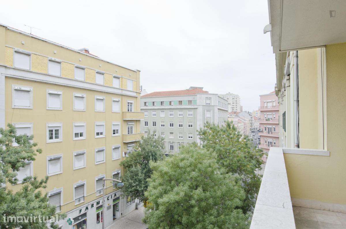 Quarto - localizado em Alameda Lisbon - Grande imagem: 4/19