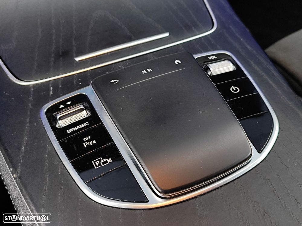 Mercedes-Benz E 300 de AMG Line - 35