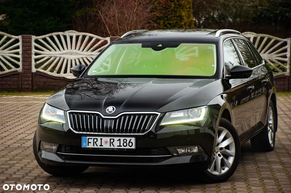 Skoda Superb 2.0 TDI 4x4 DSG Premium Edition - 35