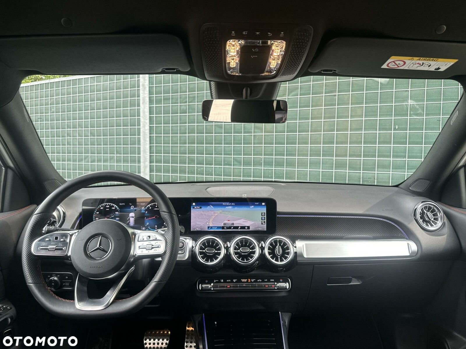 Mercedes-Benz GLB - 16