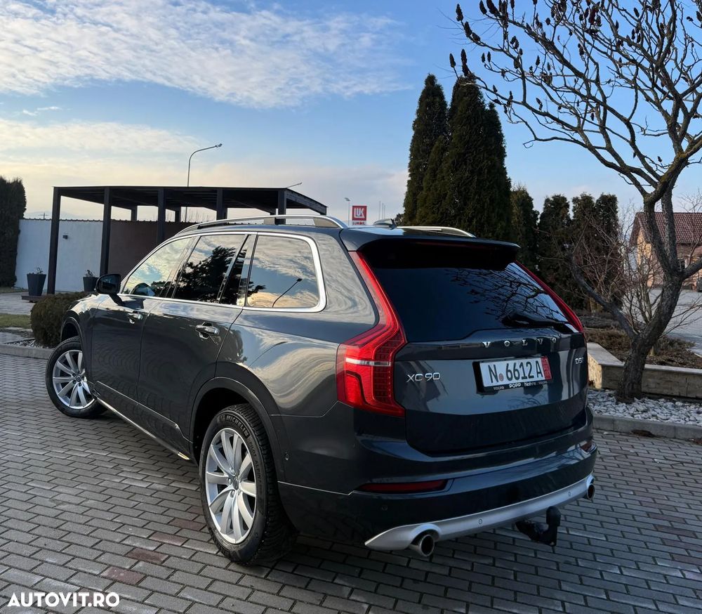 Volvo XC 90 D5 AWD Geartronic Momentum - 4