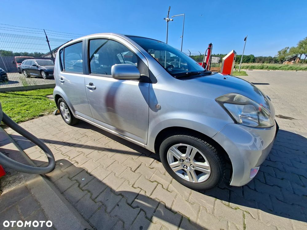 Daihatsu Sirion 1.3 - 4