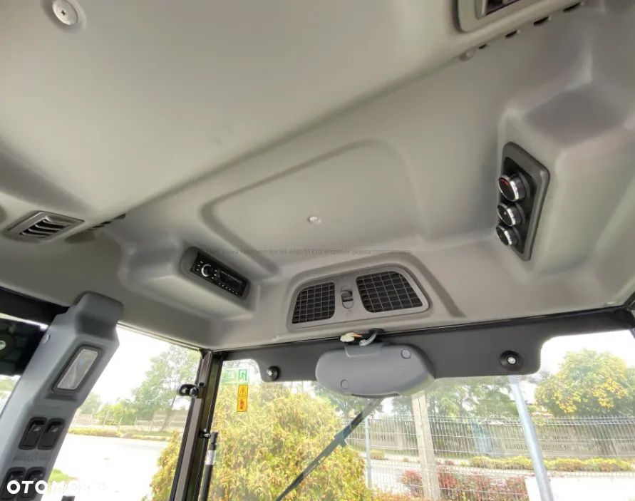 LS Traktor MT3.50 Boomer New Holland Biegi pełzające , klimatyzacja , joystick , 4 pary hydrauliczne - 15