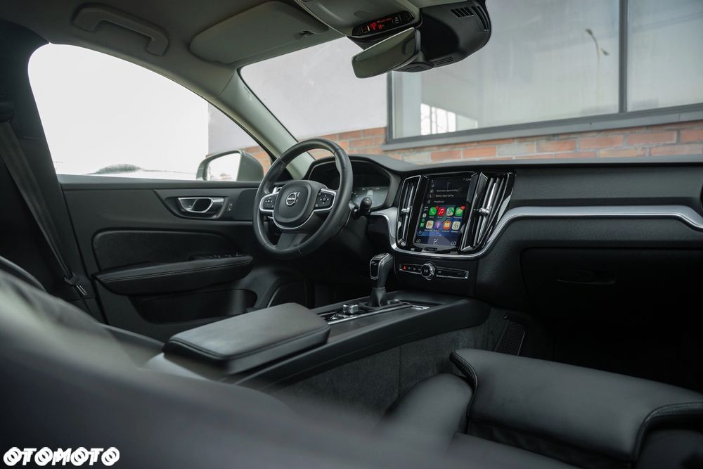 Volvo V60 D3 Momentum Core - 29