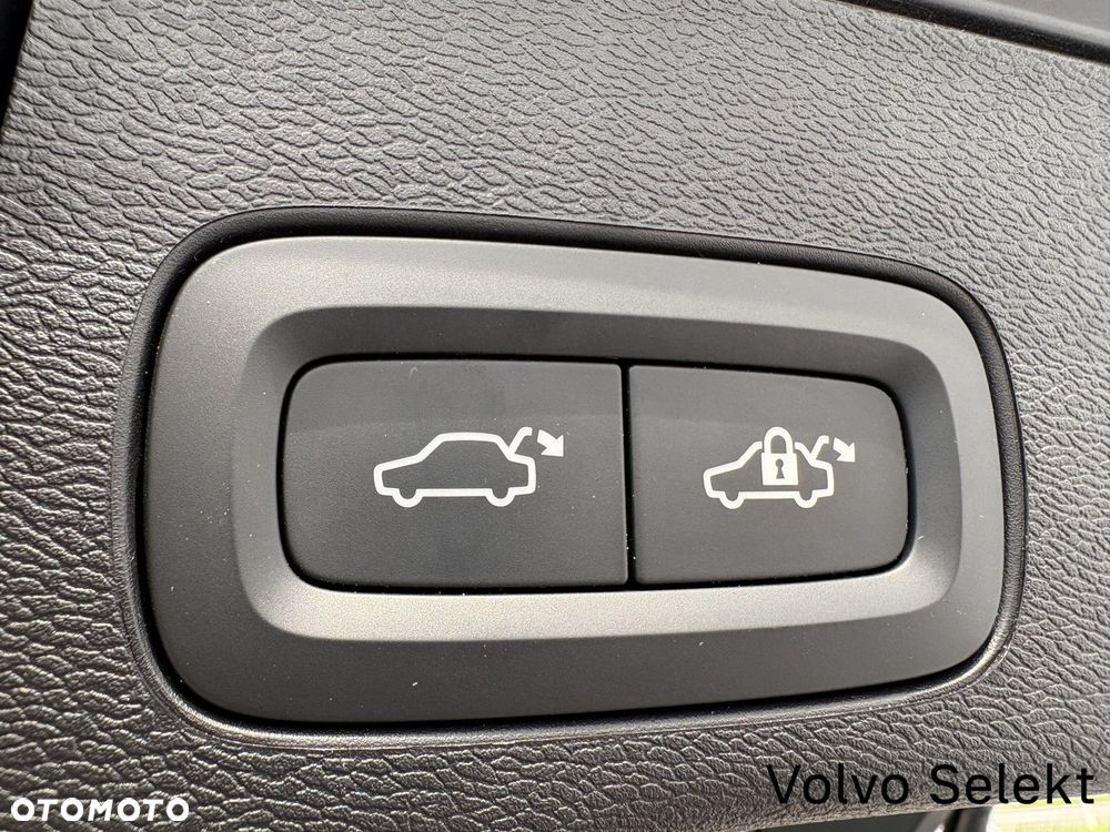 Volvo XC 60 - 25
