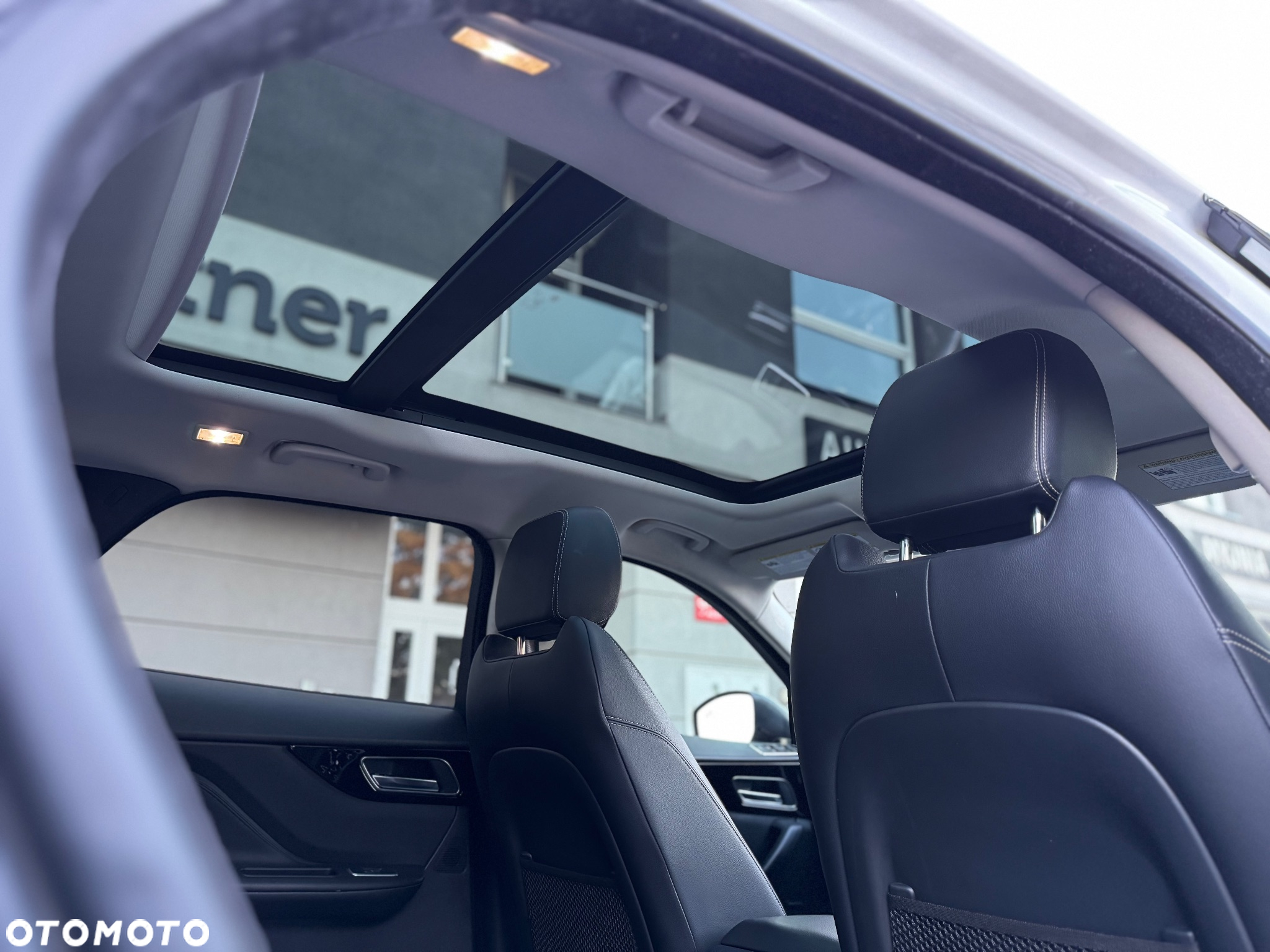 Jaguar F-Pace 3.0 V6 AWD R-Sport - 18