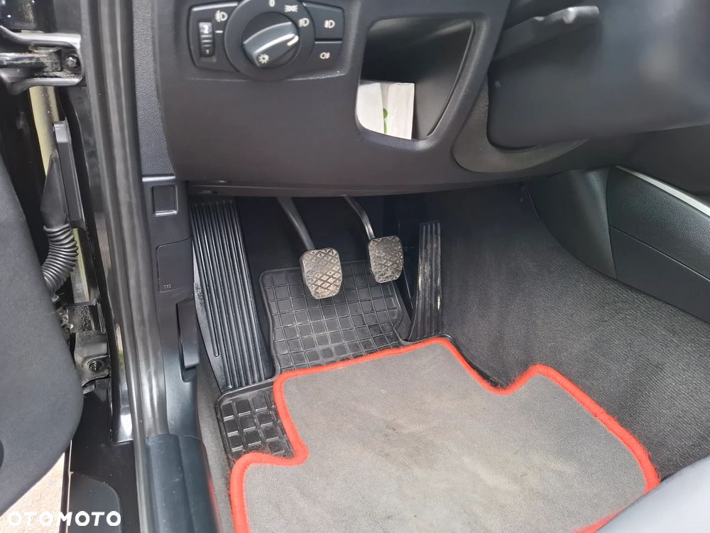 BMW Seria 1 118i - 22