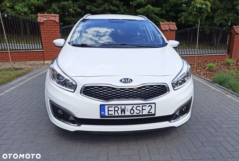 Kia Ceed 1.6 CRDi Smart Plus - 2