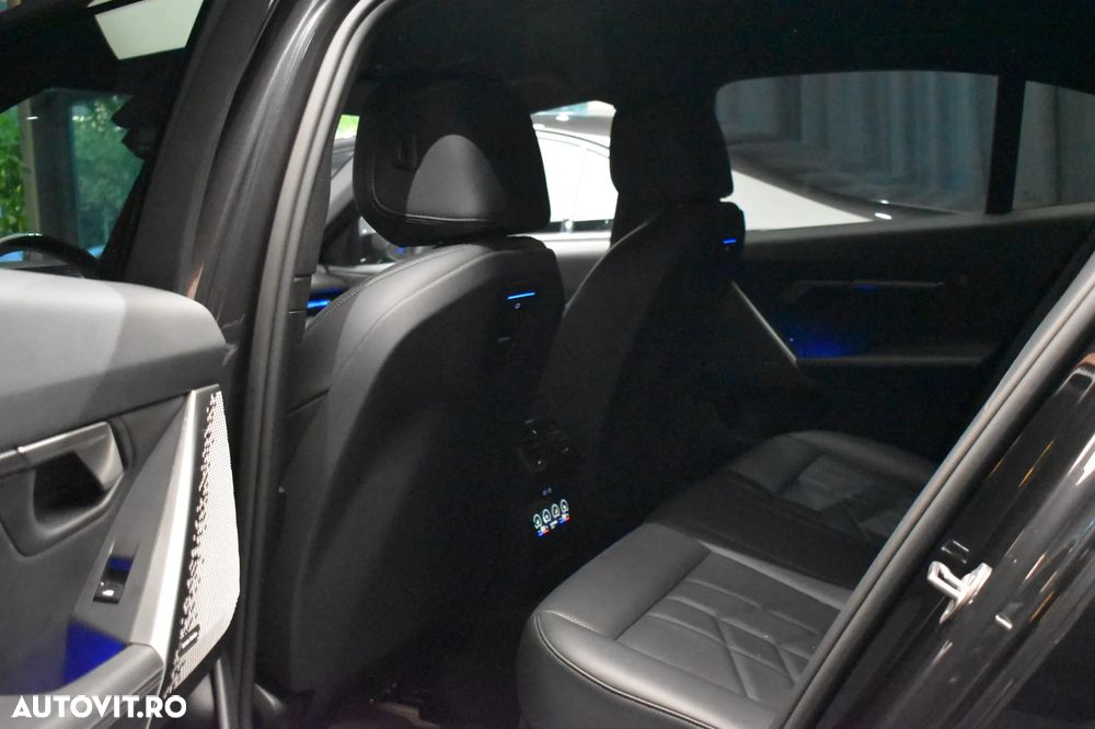 BMW Seria 5 520d Aut. - 12