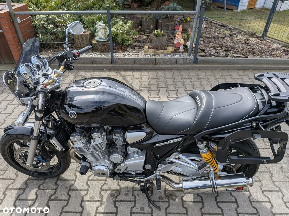 Yamaha XJR - 14