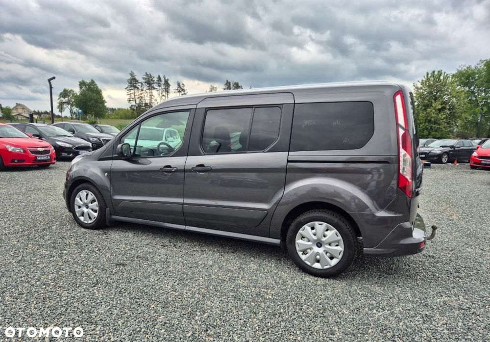 Ford Tourneo Connect Grand - 29