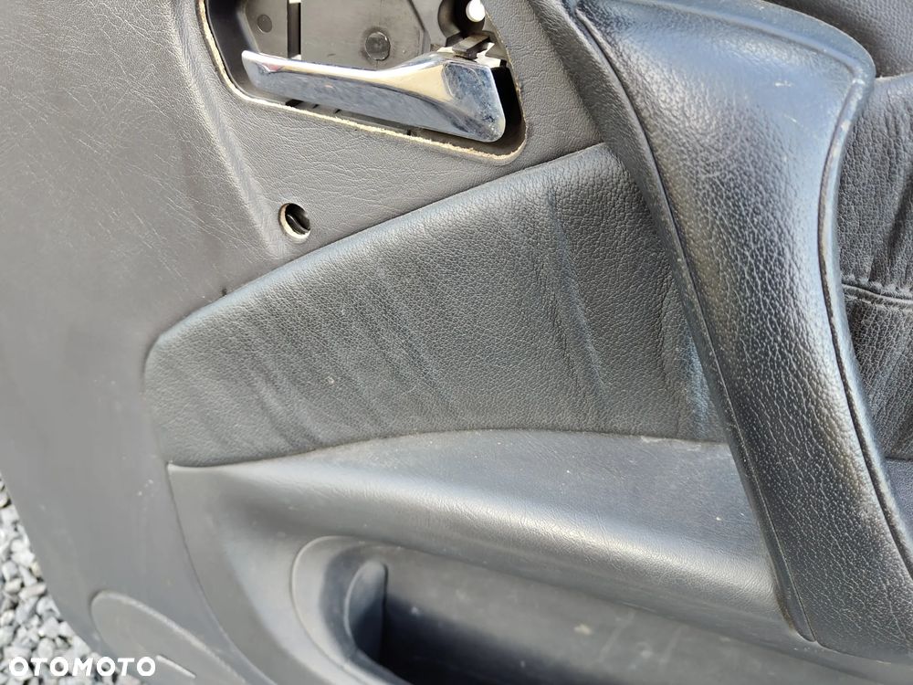 MERCEDES ML W163 BOCZEK Tapicerka Drzwi Prawy Przód Pasażer Skóra Ideał - 10