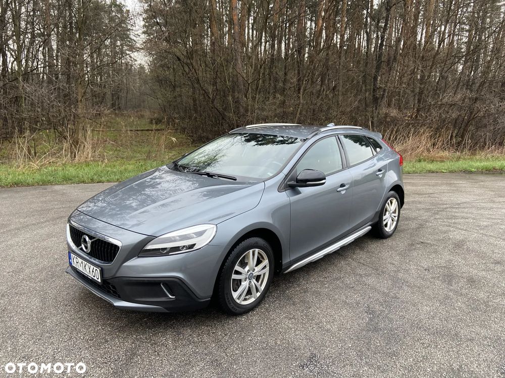 Volvo V40 T3 Drive-E Momentum - 1