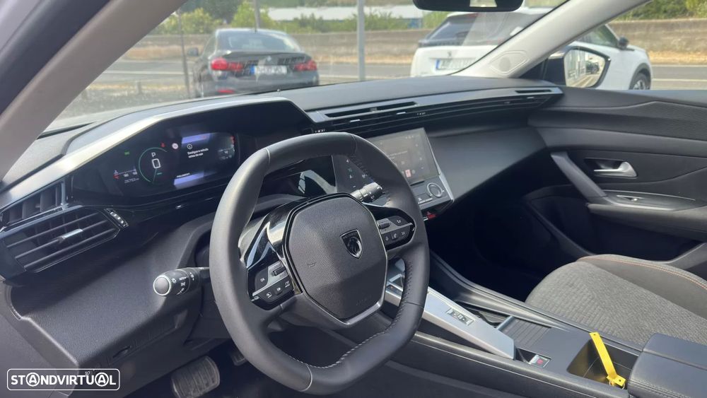 Peugeot 308 1.2 Hybrid Style e-DCS6 - 17