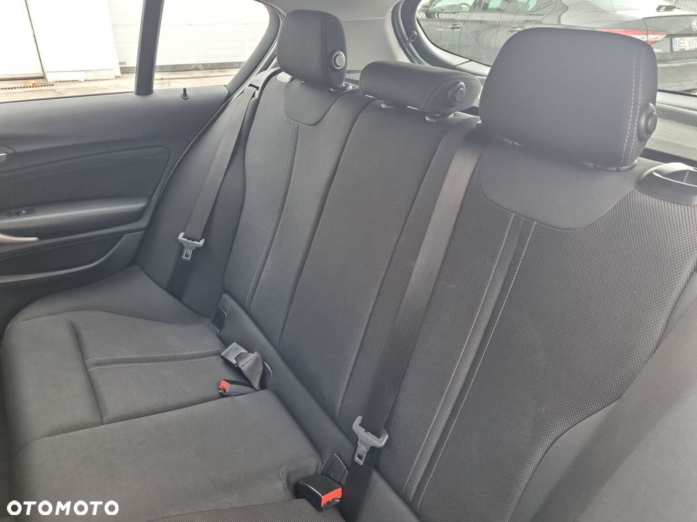 BMW Seria 1 118i - 14