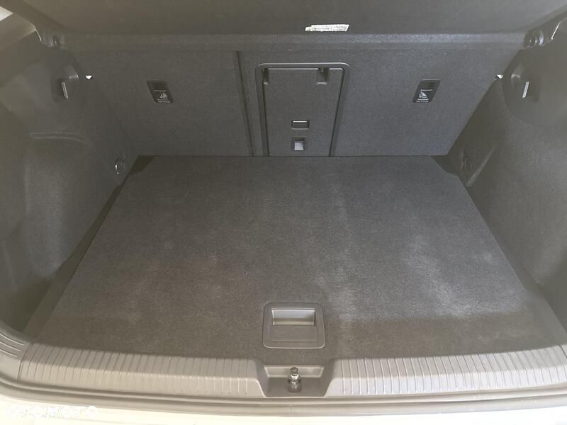 Volkswagen Golf 1.0 TSI Life - 23