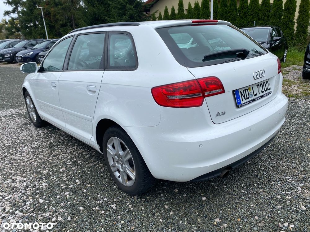 Audi A3 Sportback 1.6 Attraction - 37
