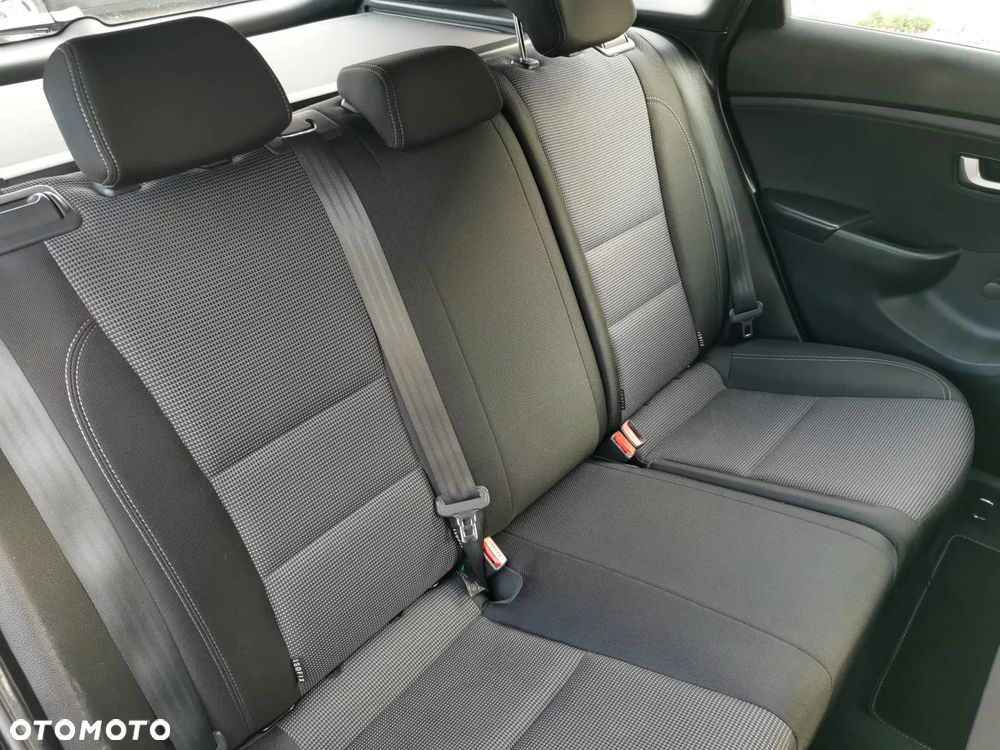 Hyundai i30 i30cw 1.4 CRDi Trend - 12