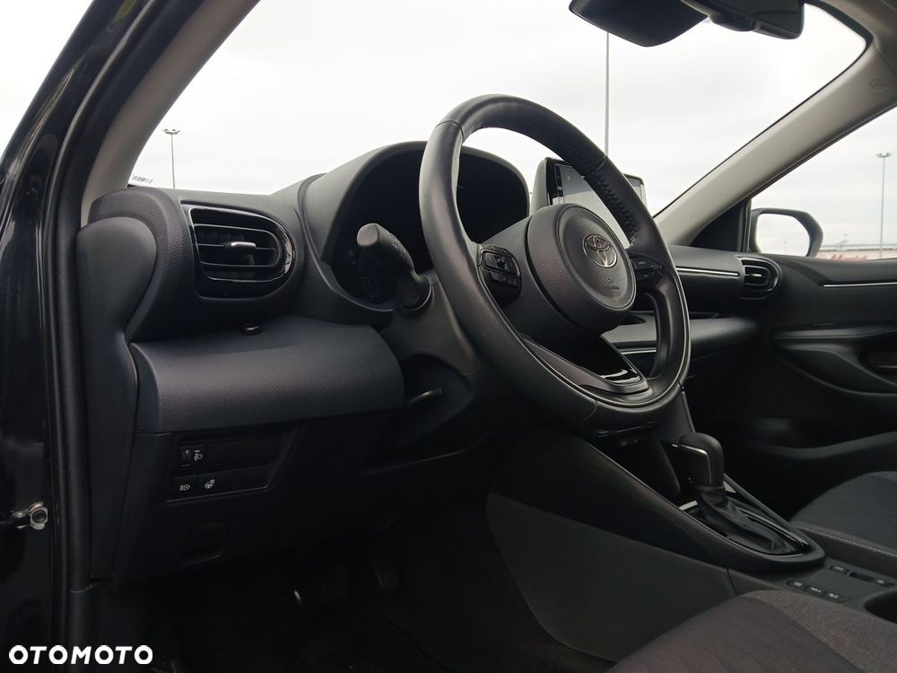 Toyota Yaris Hybrid 1.5 Style - 19