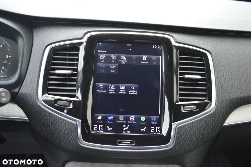 Volvo XC 90 - 22
