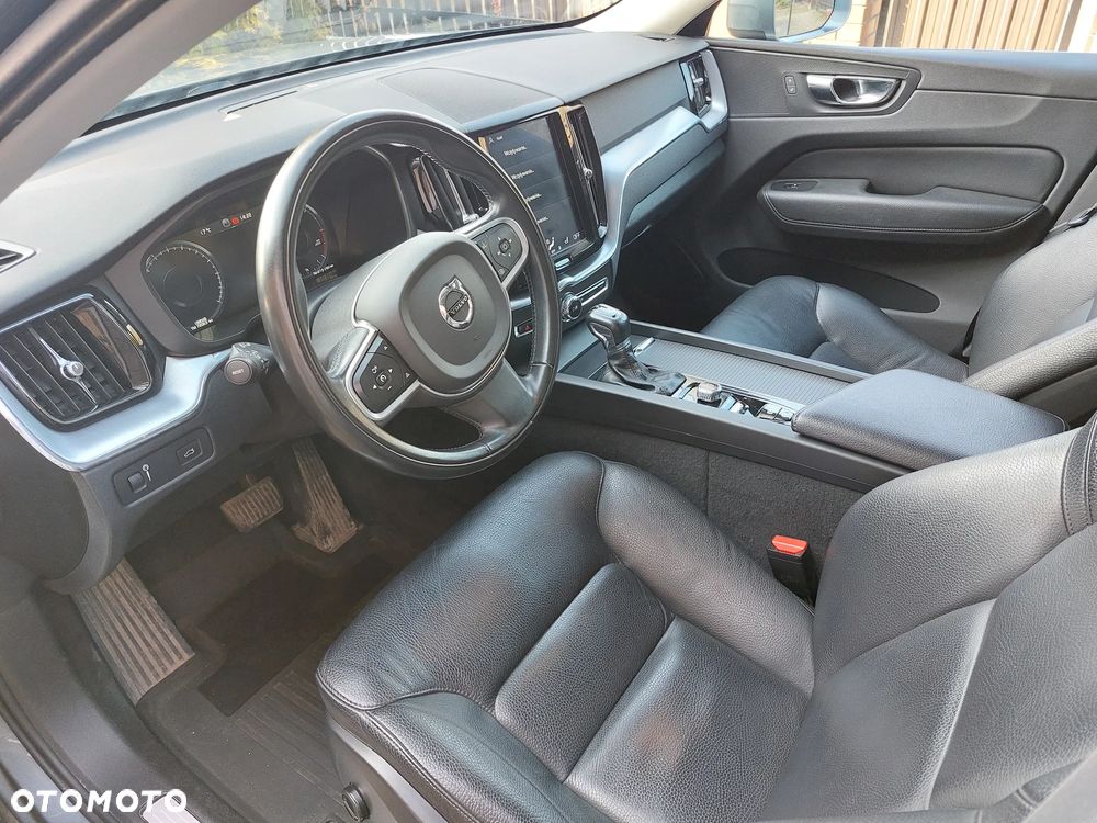 Volvo XC 60 D4 Momentum Pro - 13